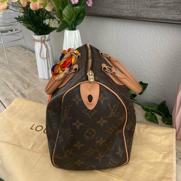 SOLD Authentic LV Speedy 25 - Picture 6 of 7